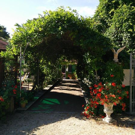 Residenza Villa I Nidi Santa Caterina  Luaran gambar