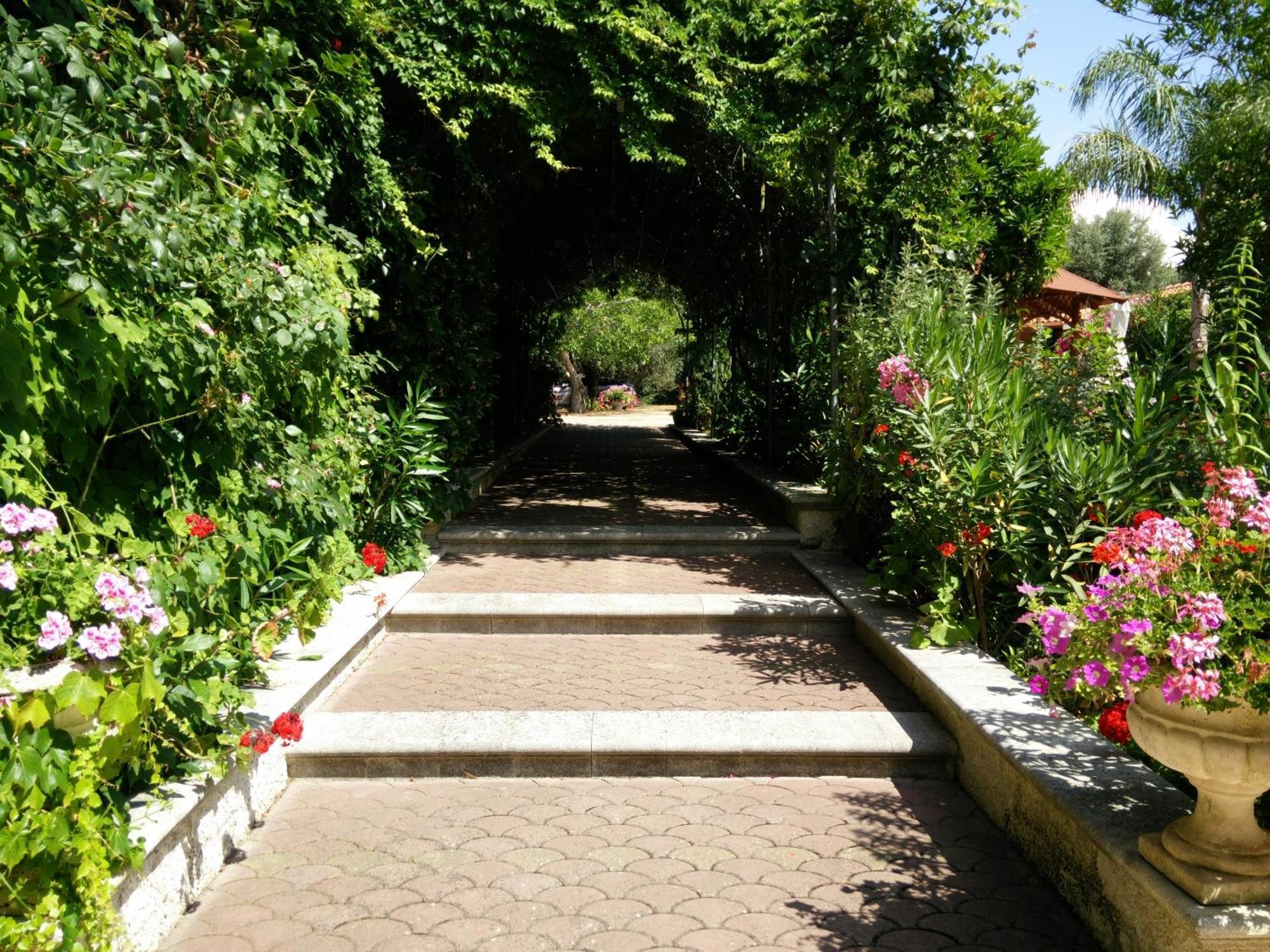 Residenza Villa I Nidi Santa Caterina  Luaran gambar
